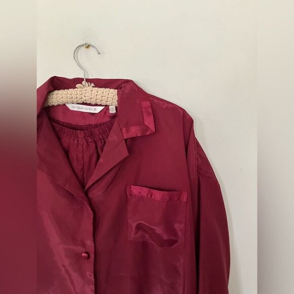 Vintage Victoria’s Secret maroon pajama set | button down top and shorts | LG - Picture 3 of 8
